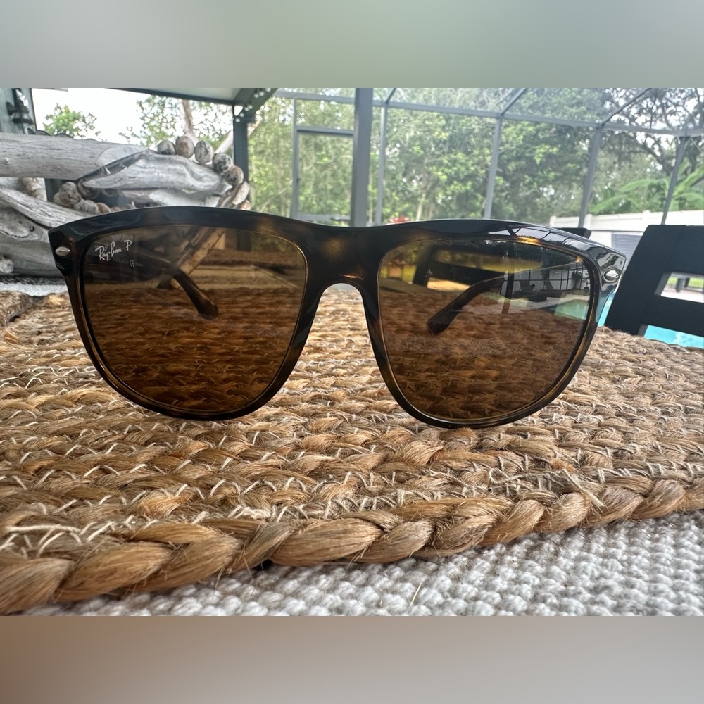 Ray-Ban unisex Tortoise Sunglasses, Polarized
